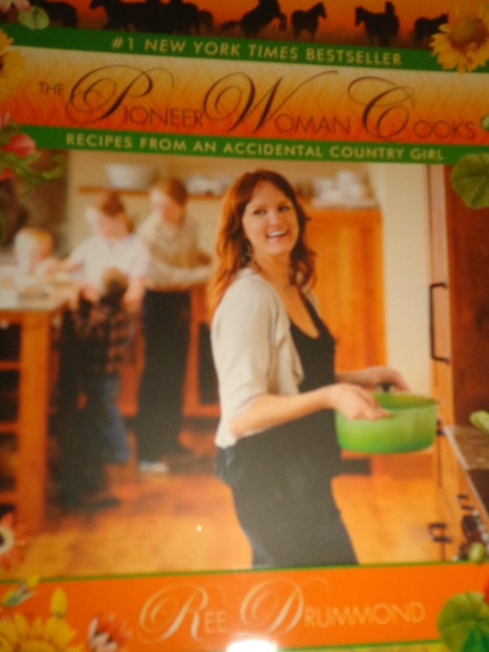 NEW Cookbook Hardcover w/Dust Jacket THE Pioneer Woman Cooks 247 Pages